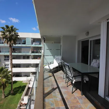 Luminoso Con Terraza Y Piscina Comunitaria En Santa Margarita, Cerca De La Playa. - Es-228-138 Rosas